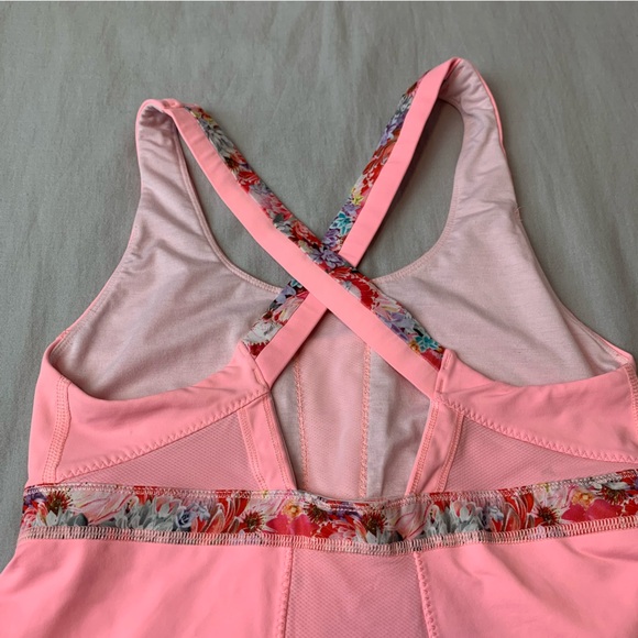 Lululemon bright pink and flowers tank size 8 - Picture 3 of 8